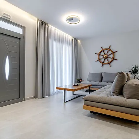 Sailors Luxury Vakantiehuis Agia Pelagia Chlomou